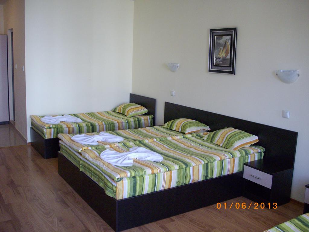 Семеен Хотел Атива - Family Hotel Ativa Lozenets Ngoại thất bức ảnh