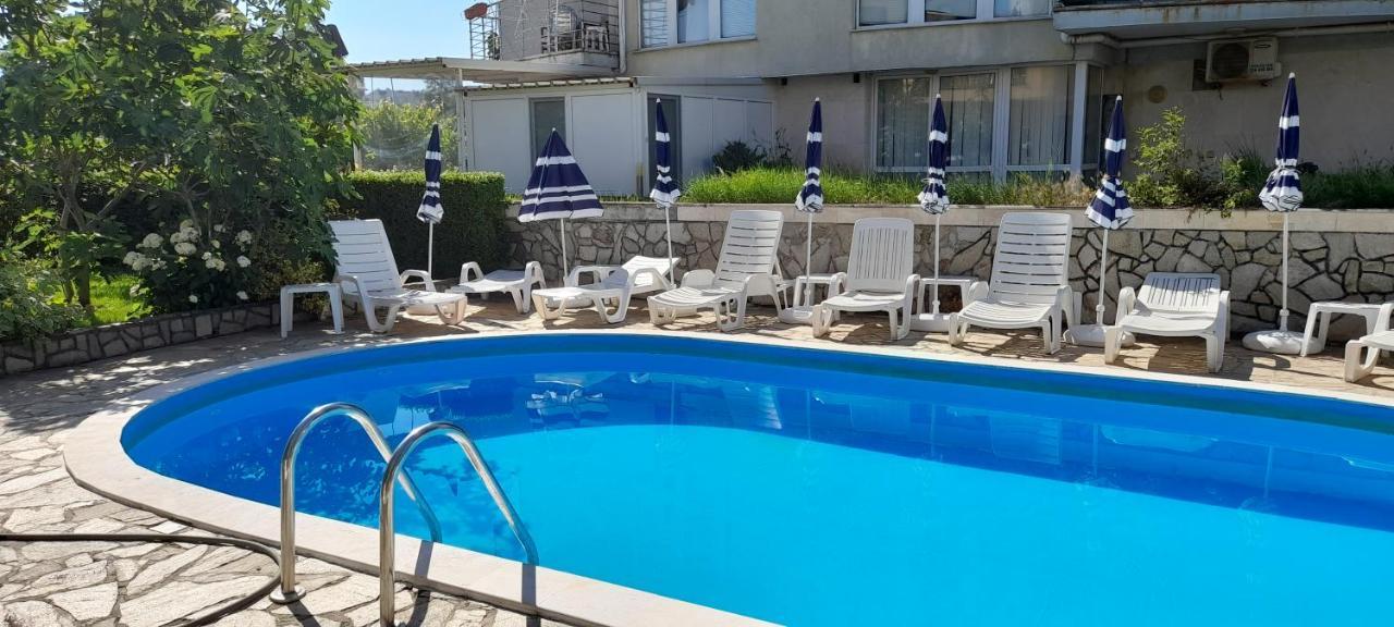 Семеен Хотел Атива - Family Hotel Ativa Lozenets Ngoại thất bức ảnh