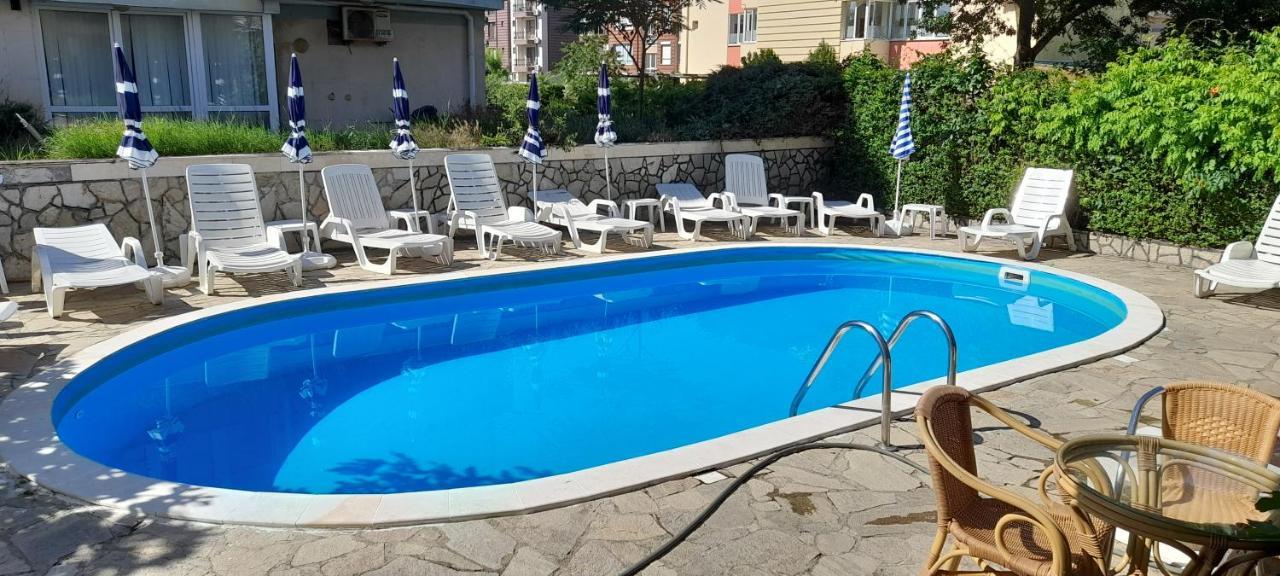 Семеен Хотел Атива - Family Hotel Ativa Lozenets Ngoại thất bức ảnh