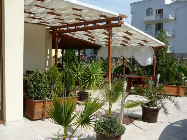 Семеен Хотел Атива - Family Hotel Ativa Lozenets Ngoại thất bức ảnh