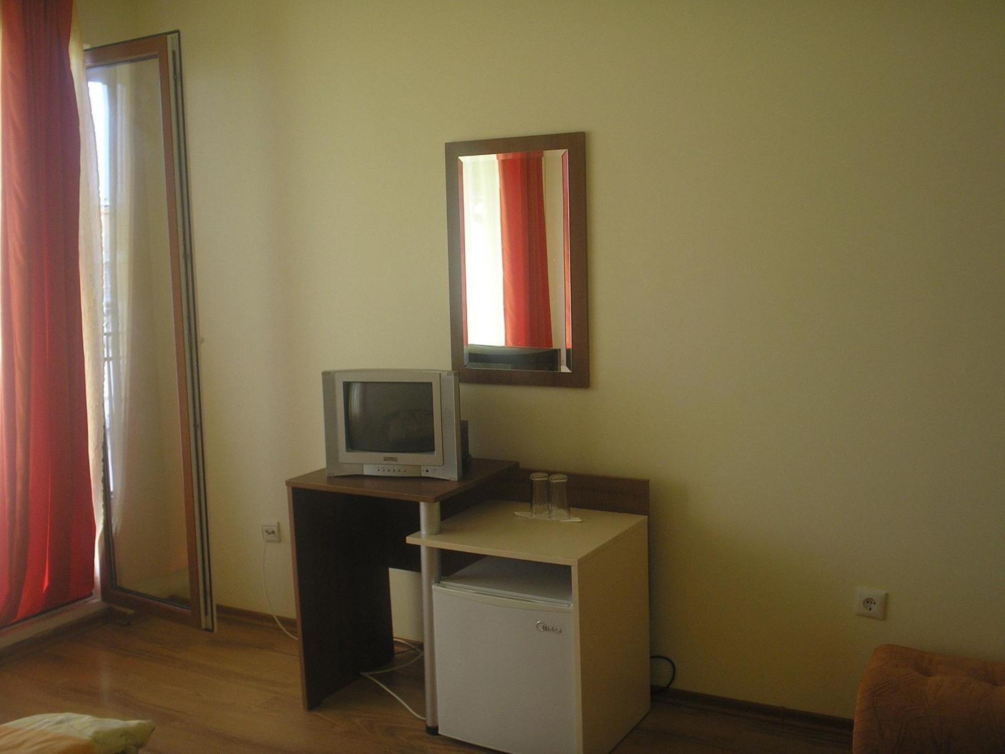 Семеен Хотел Атива - Family Hotel Ativa Lozenets Ngoại thất bức ảnh