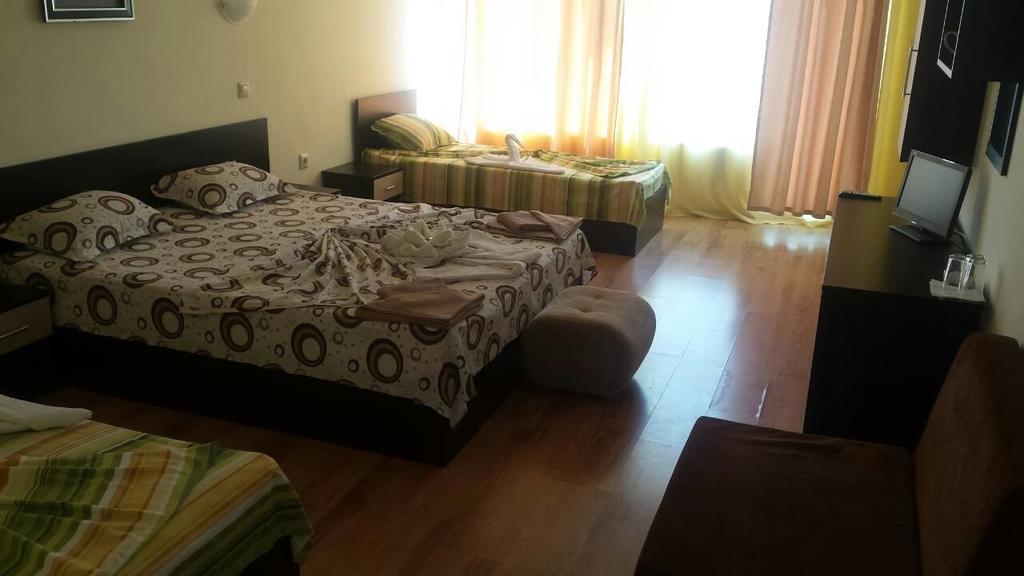 Семеен Хотел Атива - Family Hotel Ativa Lozenets Ngoại thất bức ảnh