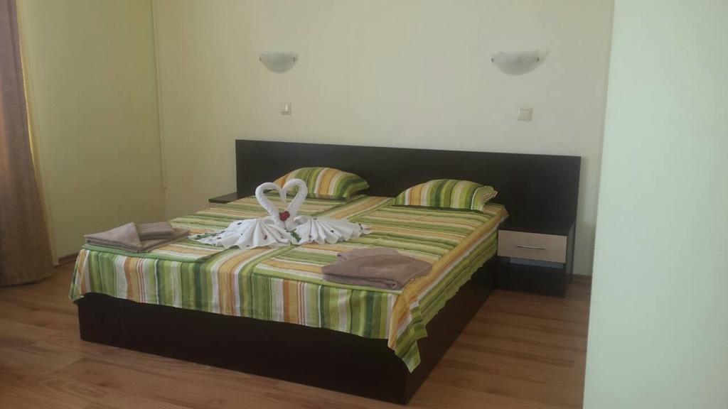 Семеен Хотел Атива - Family Hotel Ativa Lozenets Ngoại thất bức ảnh